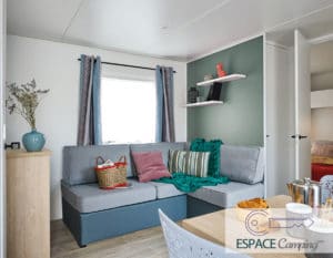 acheter-mobil-home-neuf-2-chambres-lodge-77-salon-espace-camping