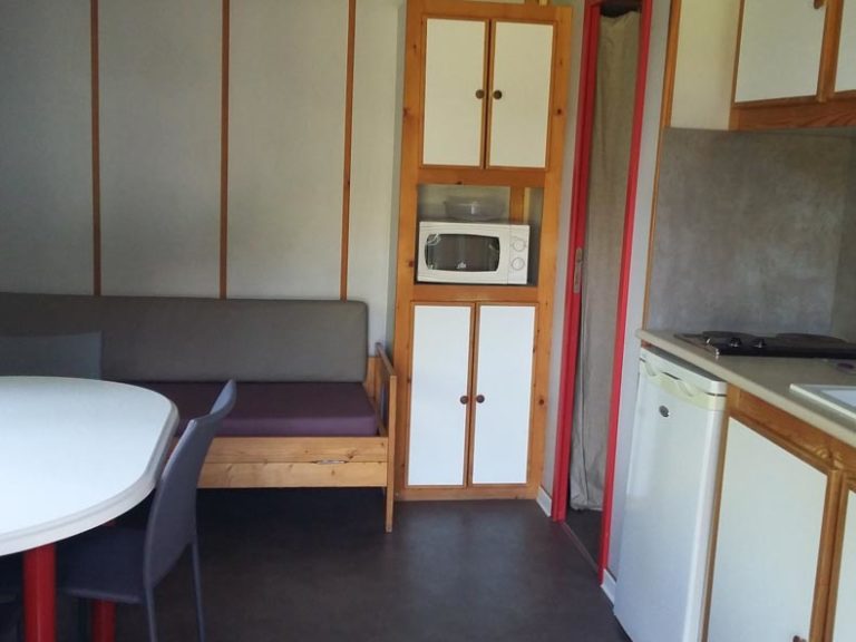 location-chalet-2-chambres-7-personnes-sejour-camping-au-lac-hautibus