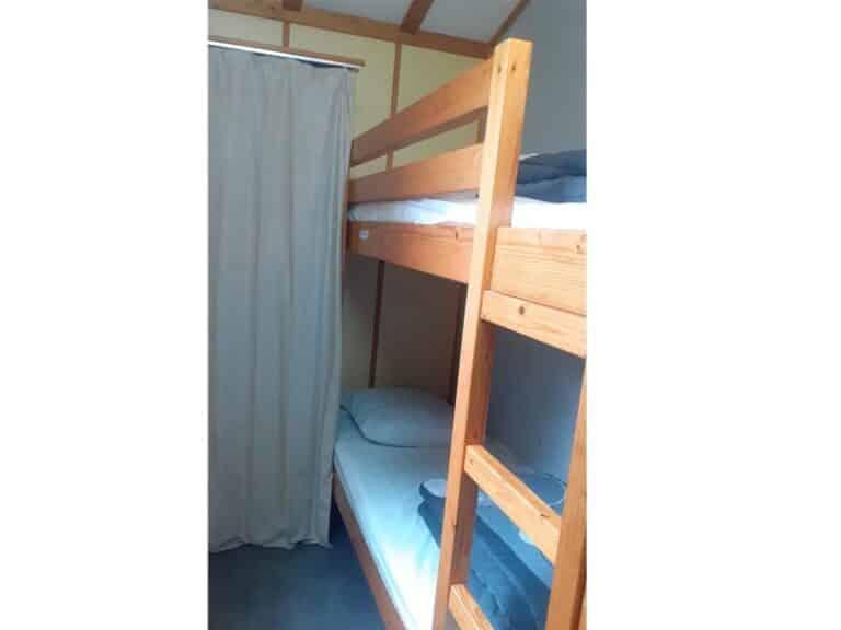 location-chalet-2-chambres-hiver-camping-au-lac-hautibus-argentonnay-deux-sevres